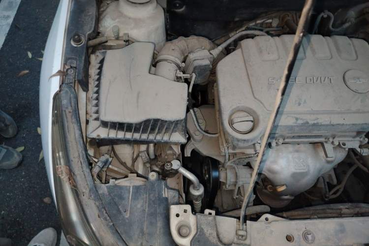 Used Chevrolet Cruze 2015 1.5L Classic SE MT Engine Bay Right