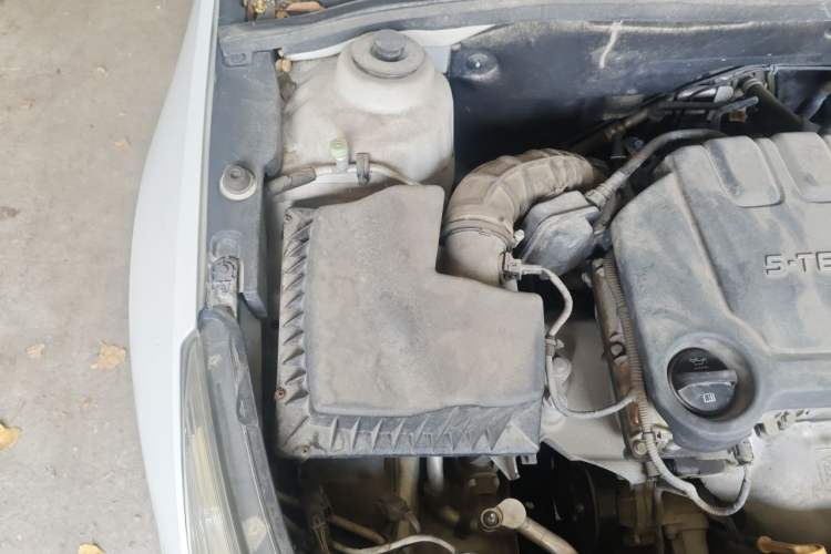 Used Chevrolet Cruze 2015 1.5L Classic SE AT Engine Bay Right