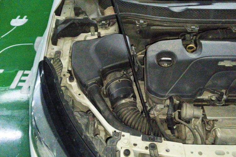 Used Chevrolet Cruze 2015 1.4T DCG Luxury Edition Engine Bay Right
