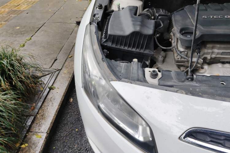 Used Chevrolet Cruze 2015 1.5L Classic SE AT Engine Bay Right