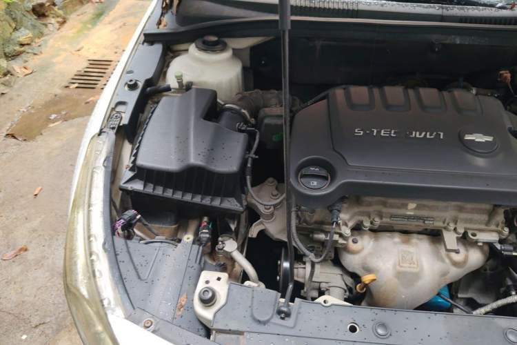 Used Chevrolet Cruze 2015 1.5L Automatic Luxury Edition Engine Bay Right