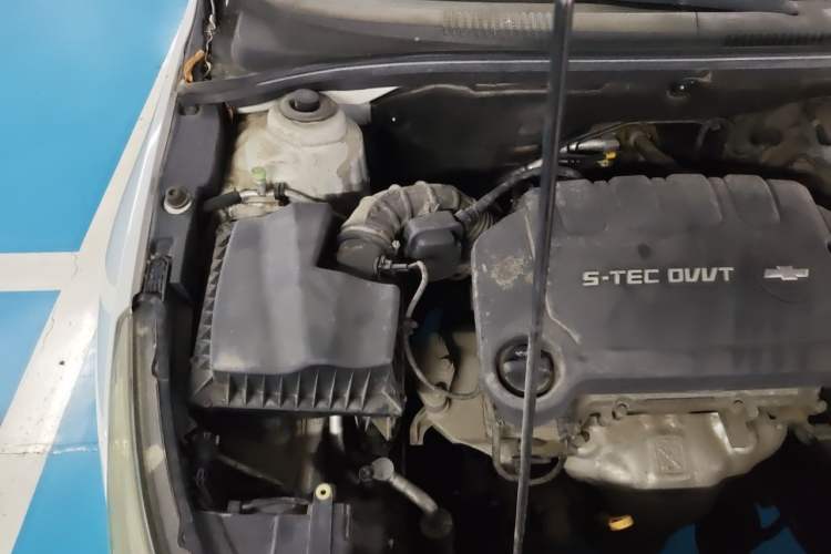 Used Chevrolet Cruze 2015 1.5L Classic SE MT Engine Bay Right