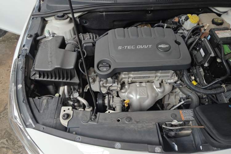 Used Chevrolet Cruze 2015 1.5L Classic SE AT Engine Bay Right