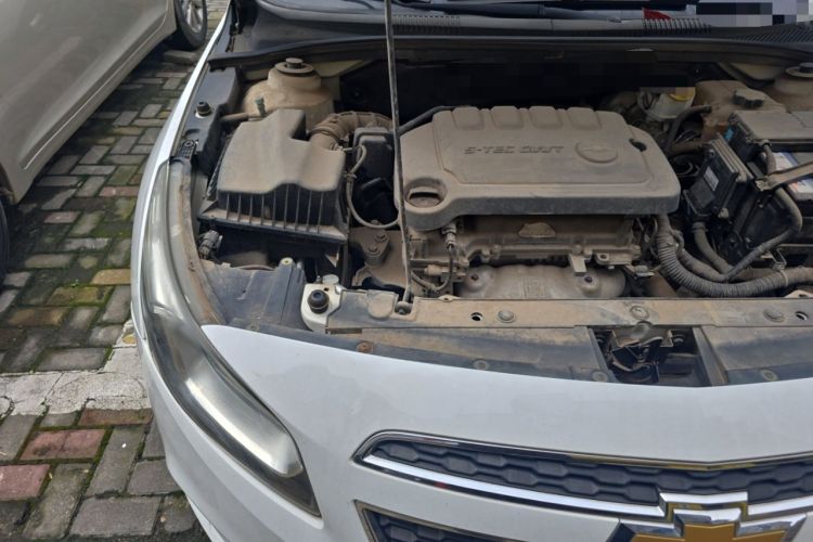 Used Chevrolet Cruze 2015 1.5L Classic SE MT Engine Bay Right