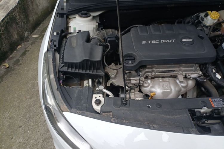 Used Chevrolet Cruze 2015 1.5L Classic SE MT Engine Bay Right