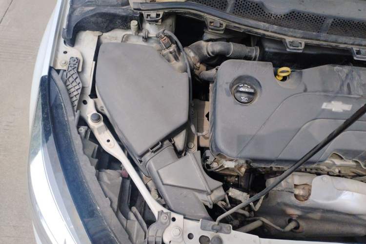 Used Chevrolet Cruze 2015 1.5L Automatic Luxury Edition Engine Bay Right