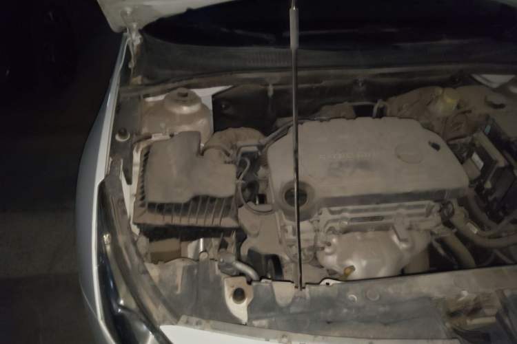 Used Chevrolet Cruze 2015 1.5L Classic SL MT Engine Bay Right
