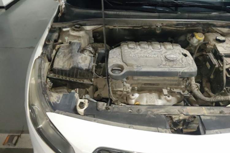 Used Chevrolet Cruze 2015 1.5L Classic SE MT Engine Bay Right