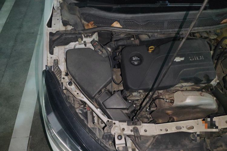 Used Chevrolet Cruze 2015 1.5L Automatic Fashion Navigation Edition Engine Bay Right