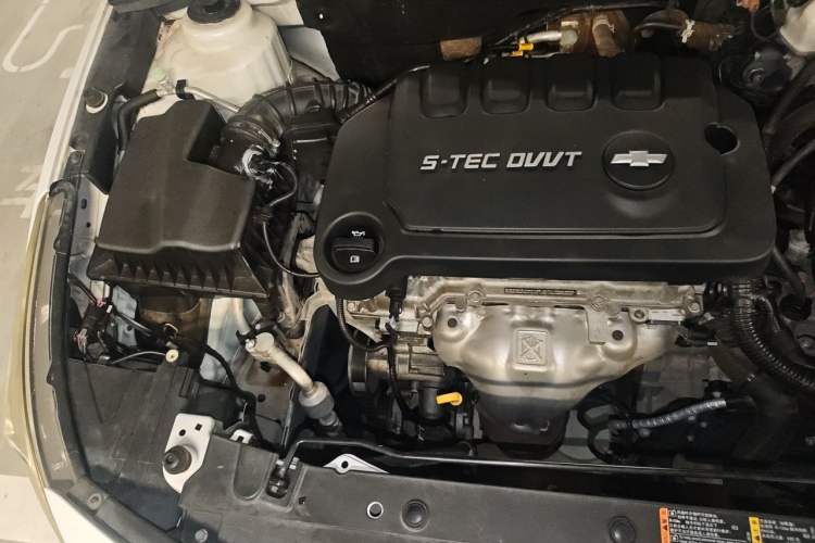 Used Chevrolet Cruze 2015 1.5L Classic SE AT Engine Bay Right