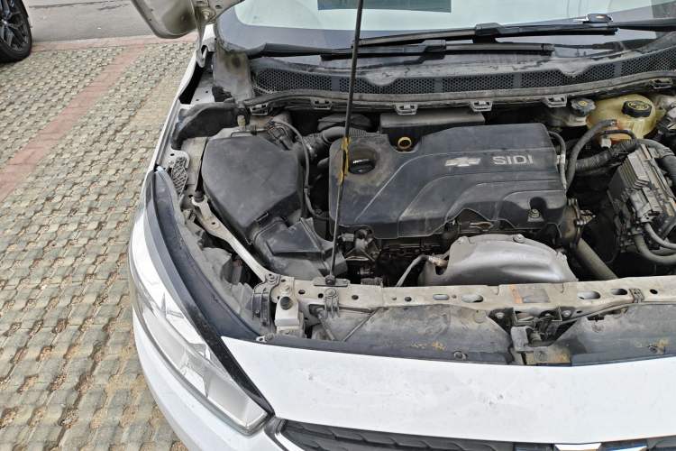 Used Chevrolet Cruze 2015 1.5L Manual Elite Edition Engine Bay Right