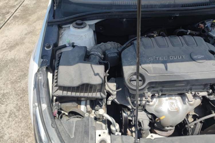 Used Chevrolet Cruze 2015 1.5L Classic SE AT Engine Bay Right