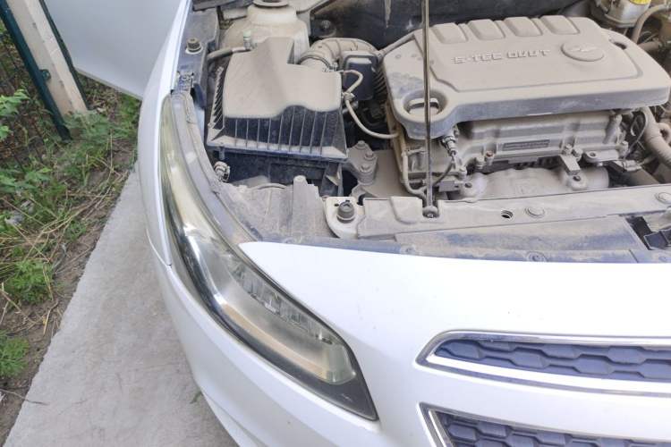Used Chevrolet Cruze 2015 1.5L Classic SE MT Engine Bay Right