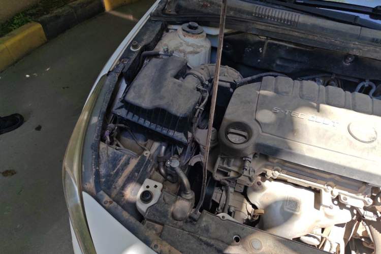 Used Chevrolet Cruze 2015 1.5L Classic SE MT Engine Bay Right