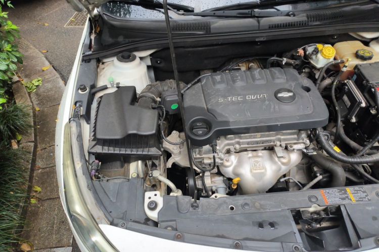 Used Chevrolet Cruze 2015 1.5L Classic SE AT Engine Bay Right