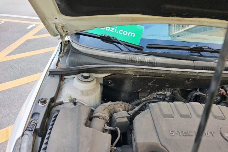 Used Chevrolet Cruze 2015 1.5L Classic SE AT Engine Bay Right