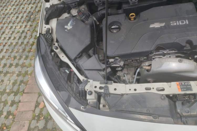 Used Chevrolet Cruze 2015 1.5L Manual Elite Edition Engine Bay Right
