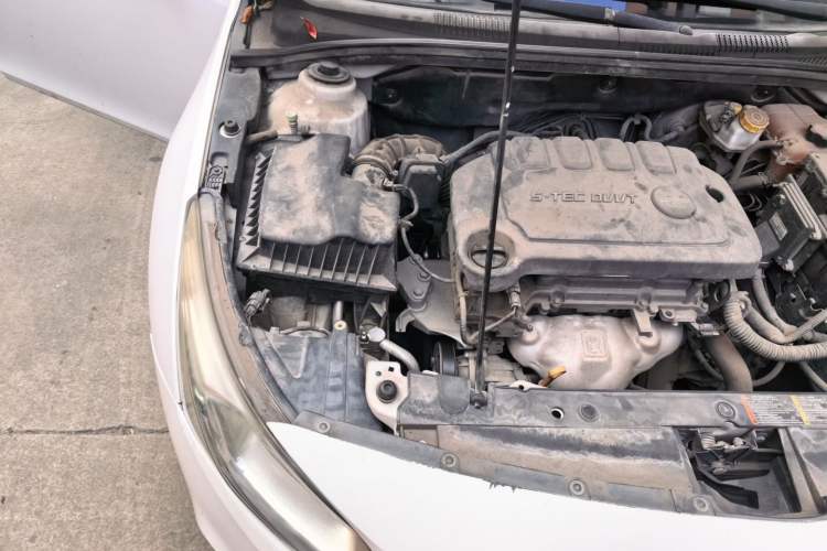 Used Chevrolet Cruze 2015 1.5L Classic SE MT Engine Bay Right