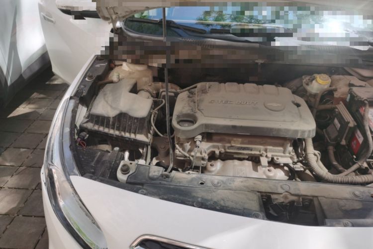 Used Chevrolet Cruze 2015 1.5L Classic SL MT Engine Bay Right