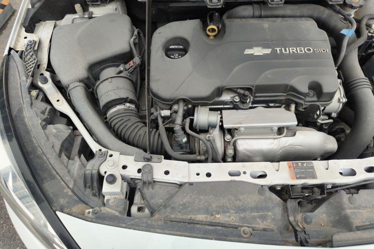 Used Chevrolet Cruze 2015 1.4T DCG Luxury Edition Engine Bay Right