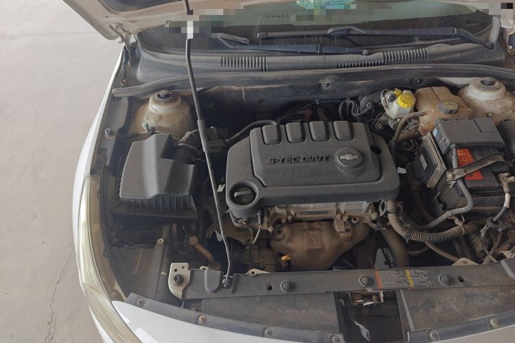 Used Chevrolet Cruze 2015 1.5L Classic SL MT Engine Bay Right