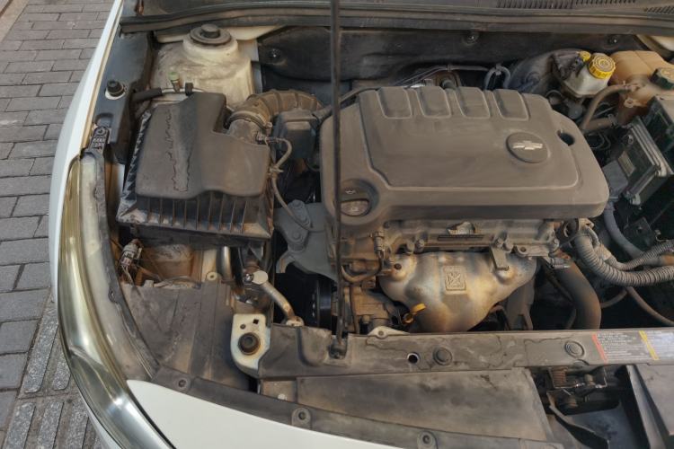 Used Chevrolet Cruze 2015 1.5L Classic SL MT Engine Bay Right