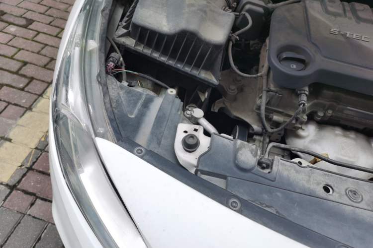 Used Chevrolet Cruze 2015 1.5L Classic SE AT Engine Bay Right