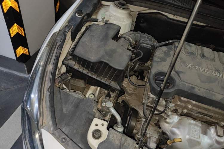 Used Chevrolet Cruze 2015 1.5L Classic SE AT Engine Bay Right