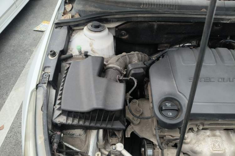 Used Chevrolet Cruze 2015 1.5L Classic SE AT Engine Bay Right