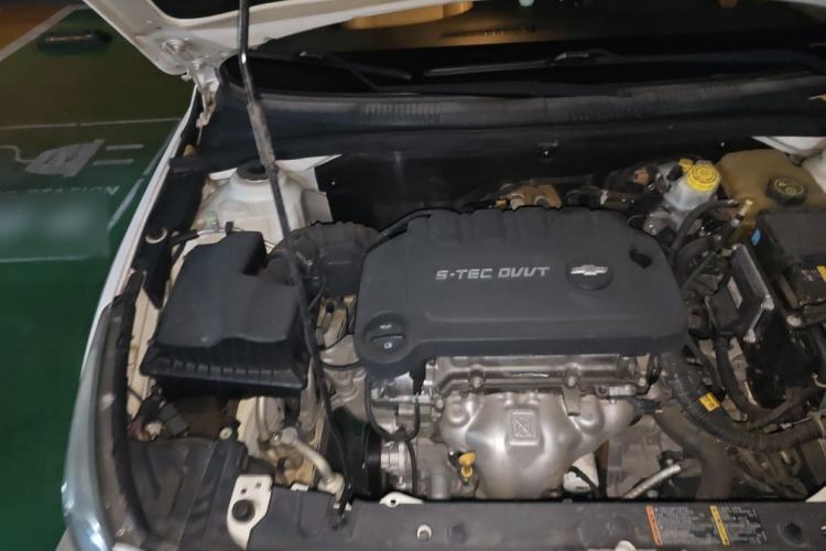 Used Chevrolet Cruze 2015 1.5L Classic SE AT Engine Bay Right