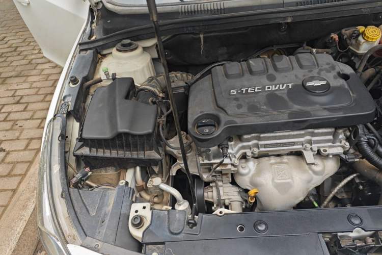 Used Chevrolet Cruze 2015 1.5L Classic SE AT Engine Bay Right
