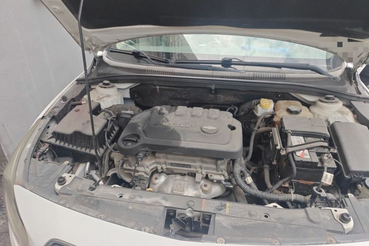 Used Chevrolet Cruze 2015 1.5L Classic SE MT Engine Bay Right