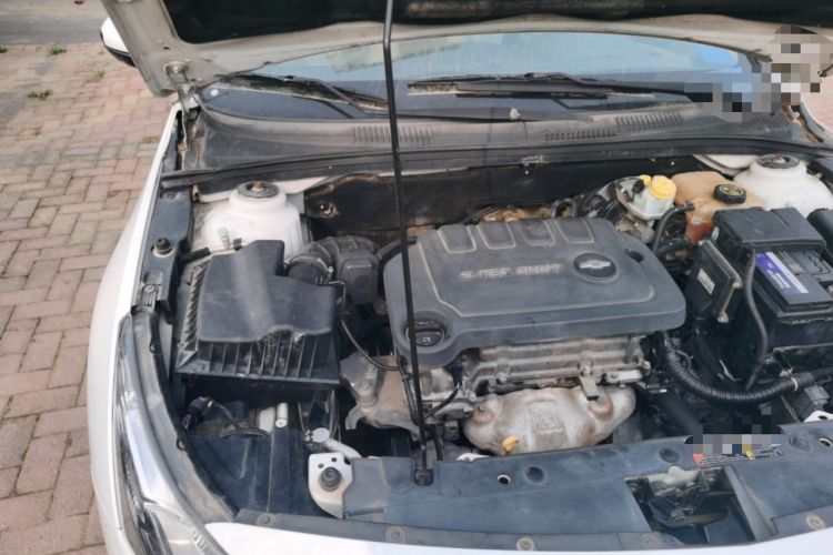 Used Chevrolet Cruze 2015 1.5L Classic SE MT Engine Bay Right