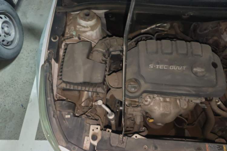 Used Chevrolet Cruze 2015 1.5L Classic SE MT Engine Bay Right