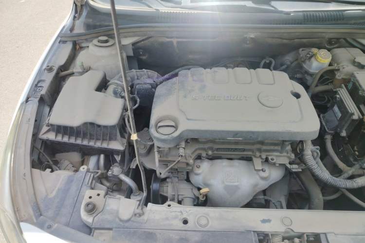 Used Chevrolet Cruze 2015 1.5L Classic SE MT Engine Bay Right
