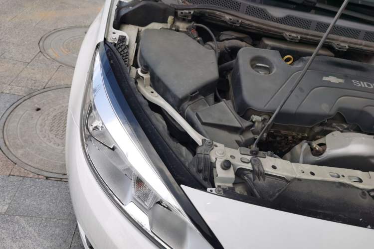 Used Chevrolet Cruze 2015 1.5L Manual Elite Edition Engine Bay Right