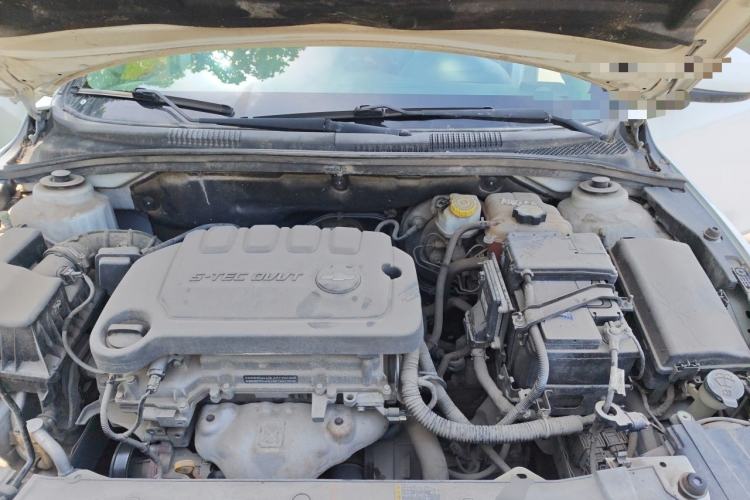 Used Chevrolet Cruze 2015 1.5L Classic SE MT Engine Bay