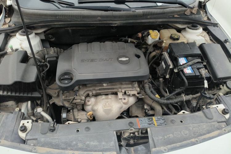 Used Chevrolet Cruze 2015 1.5L Classic SE AT Engine Bay