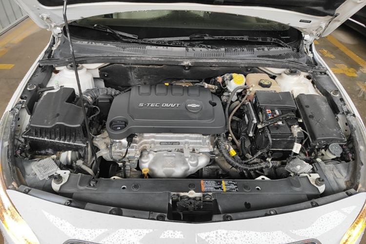 Used Chevrolet Cruze 2015 1.5L Classic SE AT Engine Bay