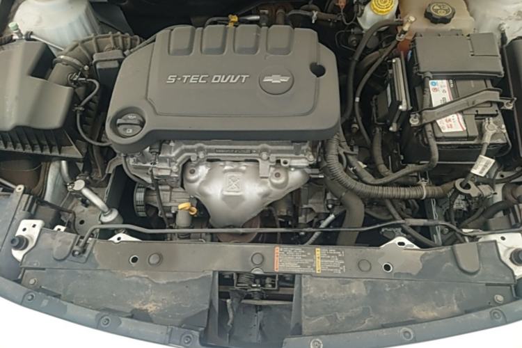 Used Chevrolet Cruze 2015 1.5L Classic SE AT Engine Bay