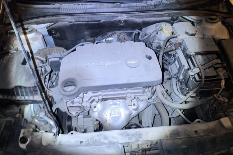 Used Chevrolet Cruze 2015 1.5L Classic SL MT Engine Bay