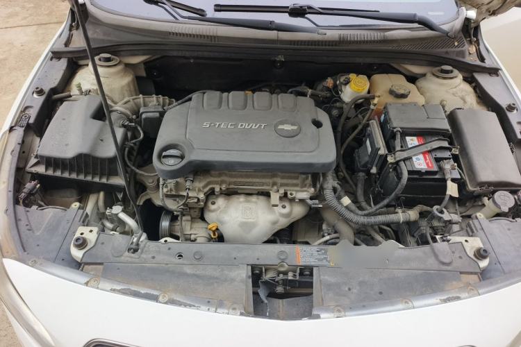 Used Chevrolet Cruze 2015 1.5L Classic SE AT Engine Bay
