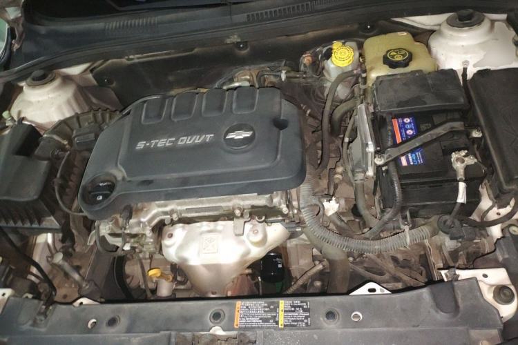 Used Chevrolet Cruze 2015 1.5L Classic SE AT Engine Bay