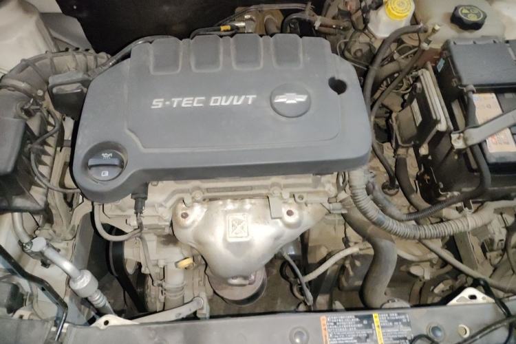 Used Chevrolet Cruze 2015 1.5L Classic SE AT Engine Bay