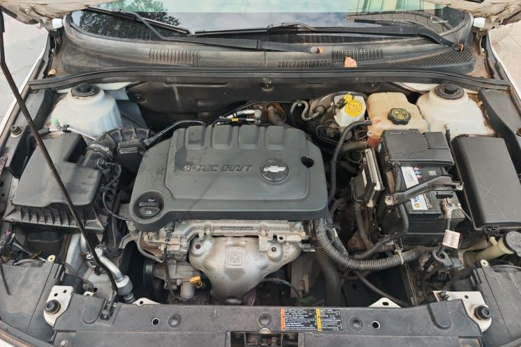 Used Chevrolet Cruze 2015 1.5L Classic SE MT Engine Bay