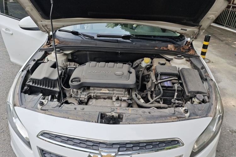 Used Chevrolet Cruze 2015 1.5L Classic SE MT Engine Bay