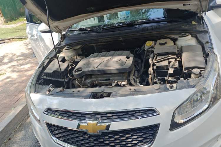 Used Chevrolet Cruze 2015 1.5L Classic SE MT Engine Bay