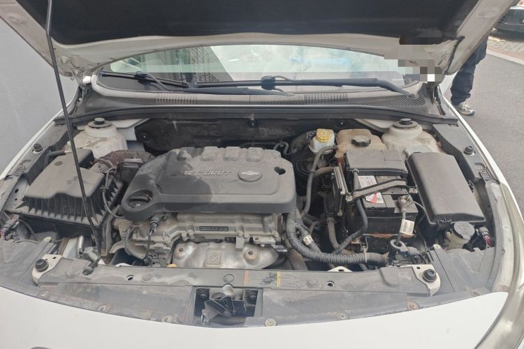 Used Chevrolet Cruze 2015 1.5L Classic SE MT Engine Bay