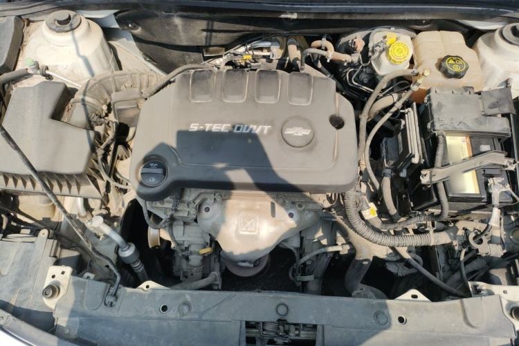 Used Chevrolet Cruze 2015 1.5L Classic SE AT Engine Bay