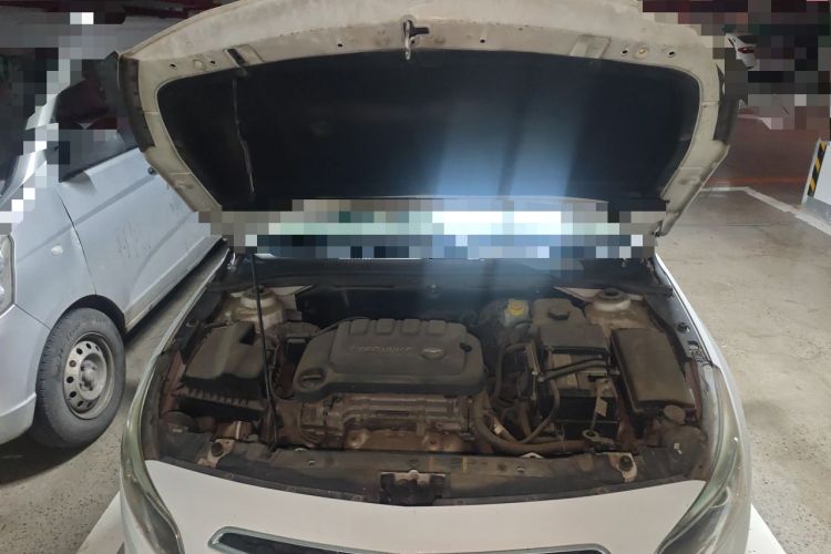 Used Chevrolet Cruze 2015 1.5L Classic SE MT Engine Bay